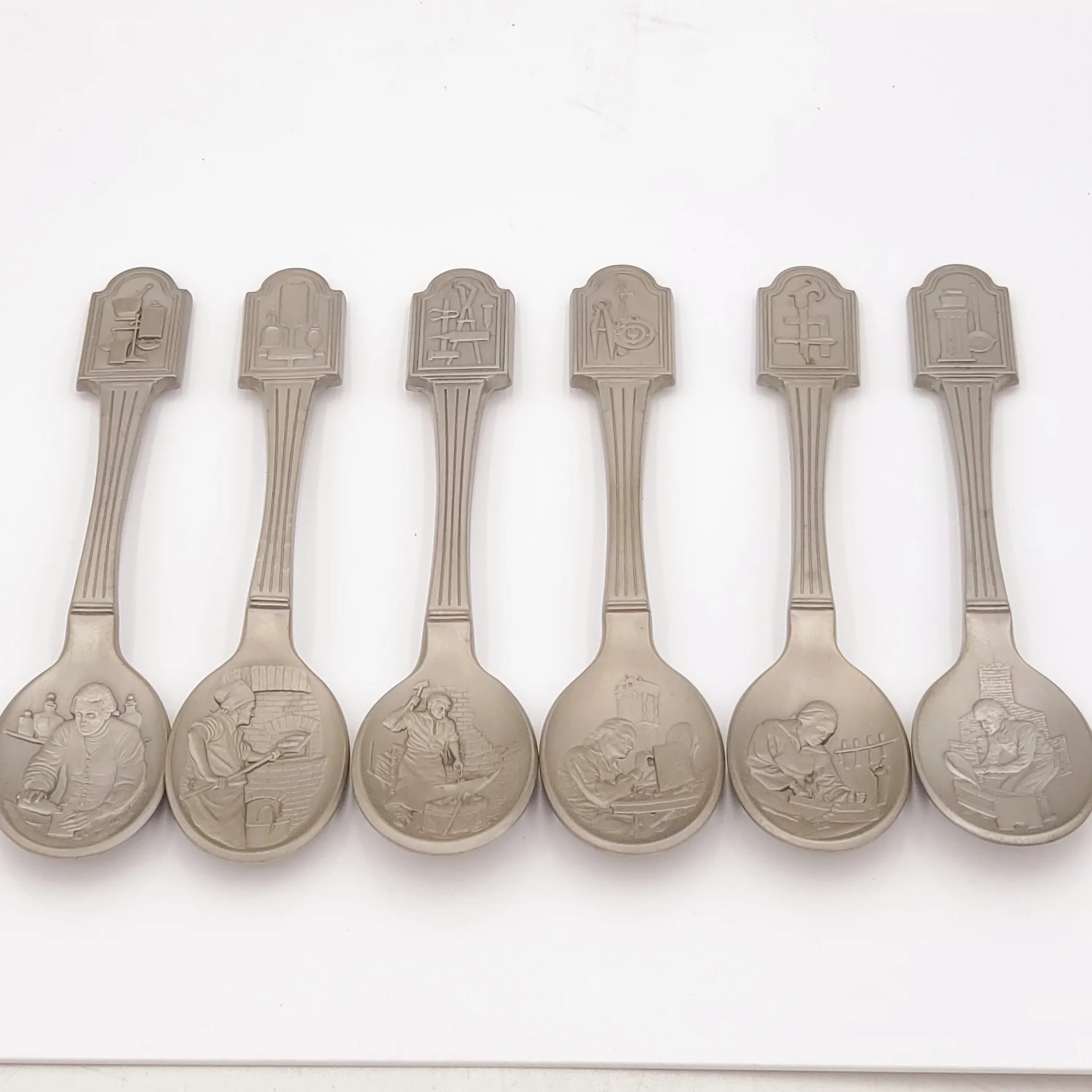 The Craftsmen of America Spoon Collection-Issued in limited edition by The Franklin Mint in 1977-Pewter Spoons- Come with Display Shelf - Image 6